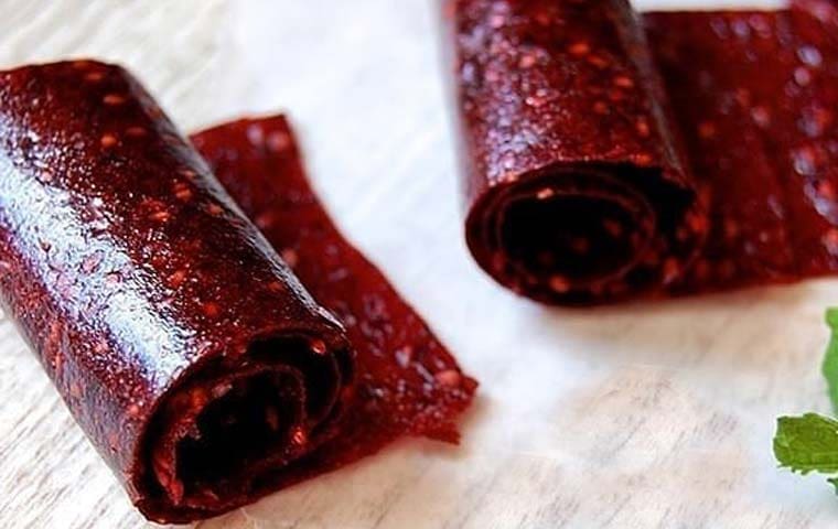 تصویر 4 از لواشک زرشک خانگی قالب مربعی سفت و خشک پذیرایی